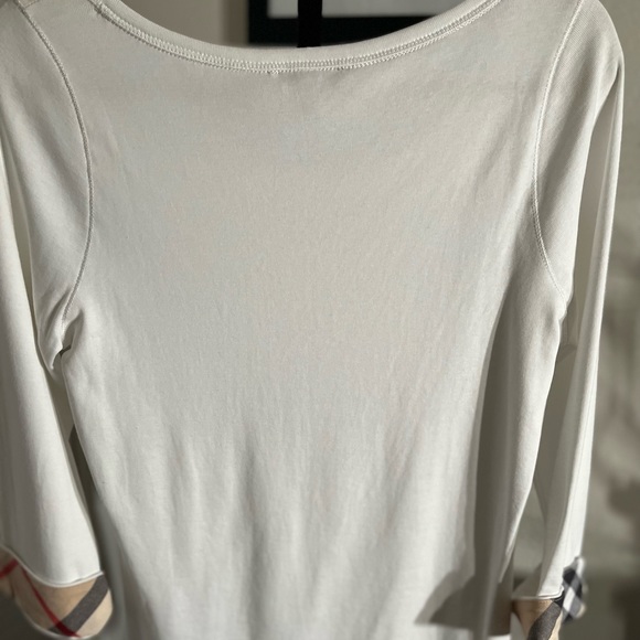 BURBERRY BRIT PRE-LOVED AUTHENTIC WHITE SIGNATURE DESIGN SCOOP NECK TOP - Picture 5 of 17